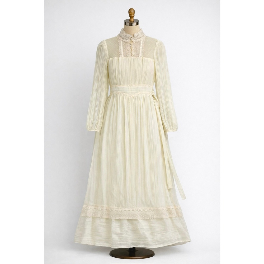 Vintage 70s Cream Prairie Maxi Dress XS/ 2-4 Victorian Lace Pleated Cottagecore